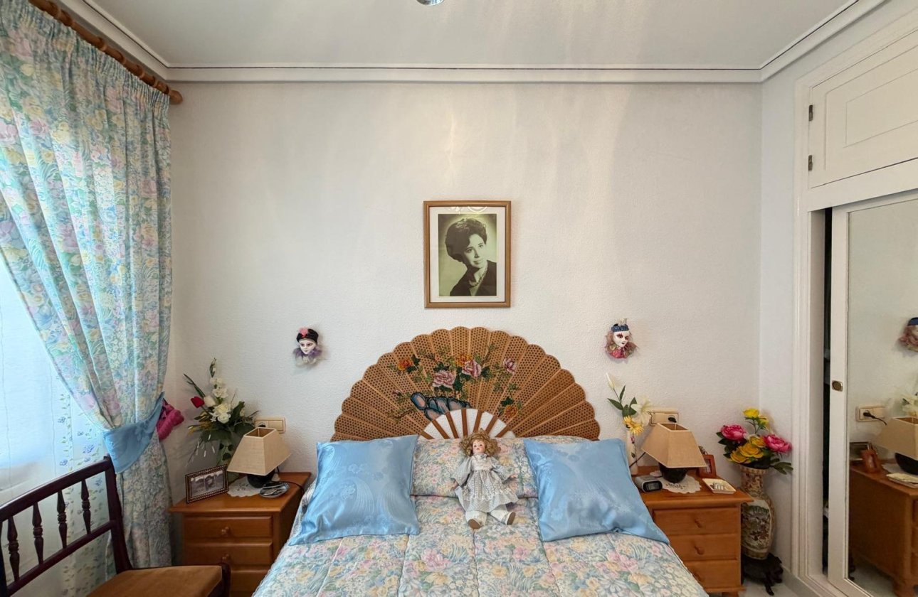 Resale - Bungalow -
Torrevieja - Torreblanca