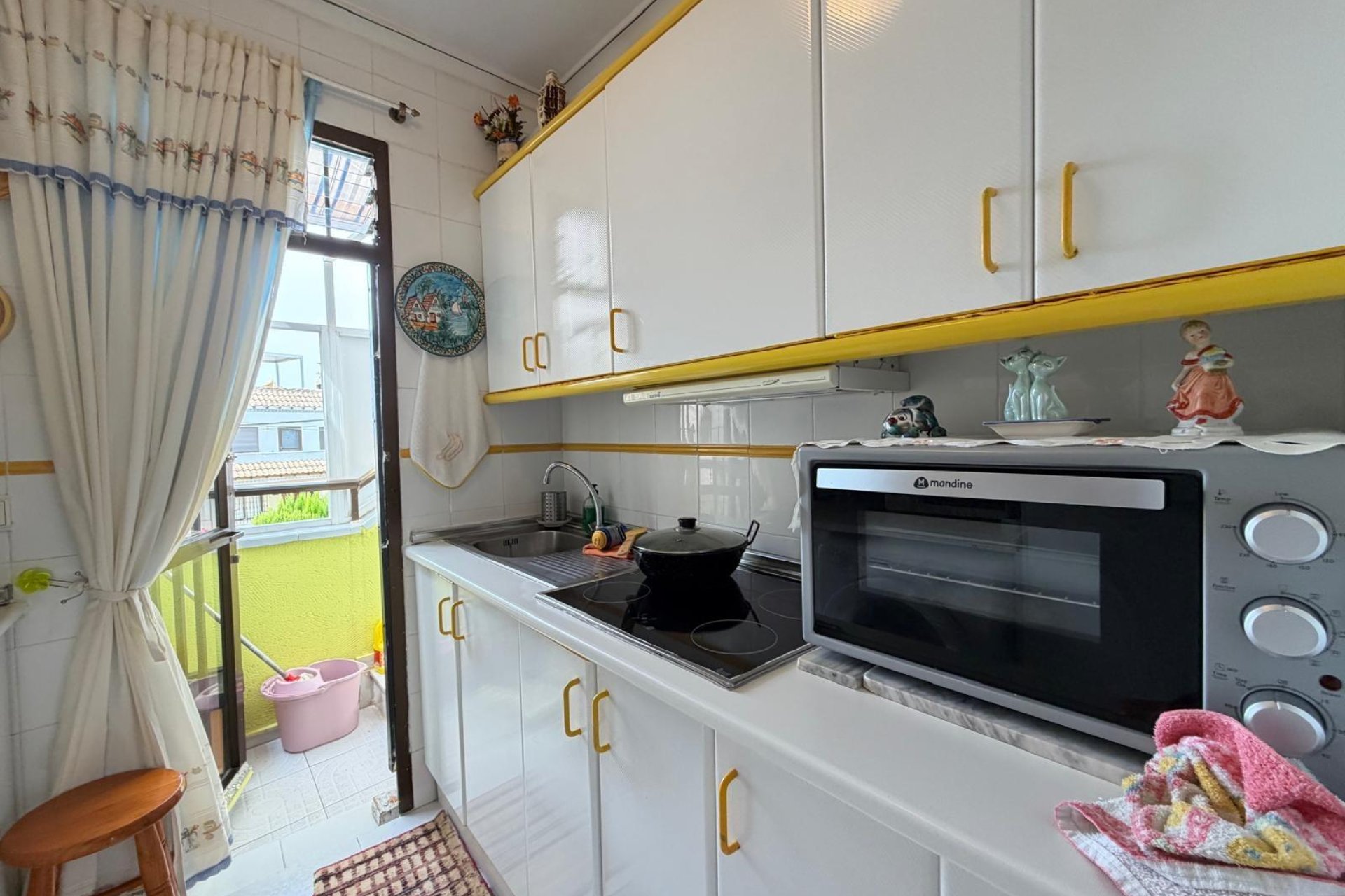 Resale - Bungalow -
Torrevieja - Torreblanca