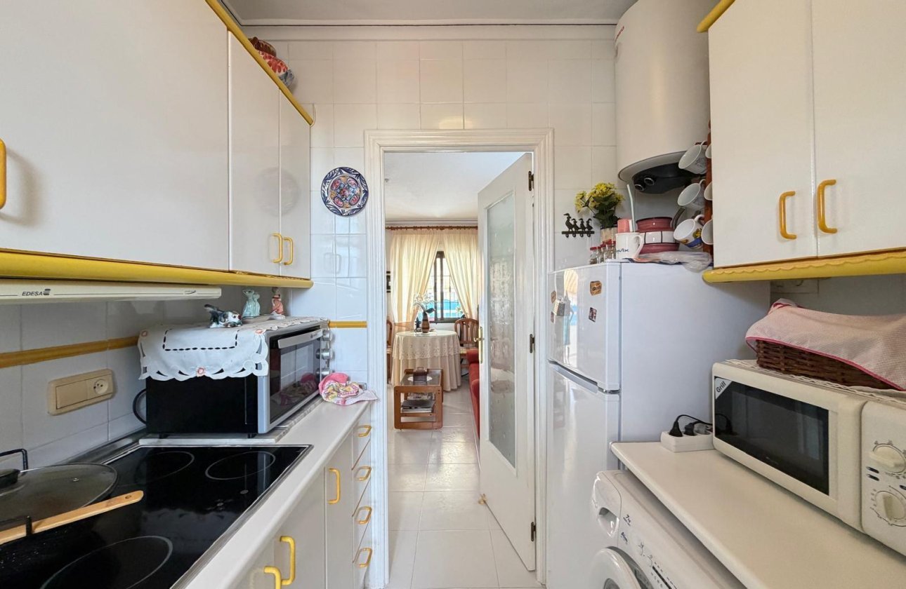 Resale - Bungalow -
Torrevieja - Torreblanca