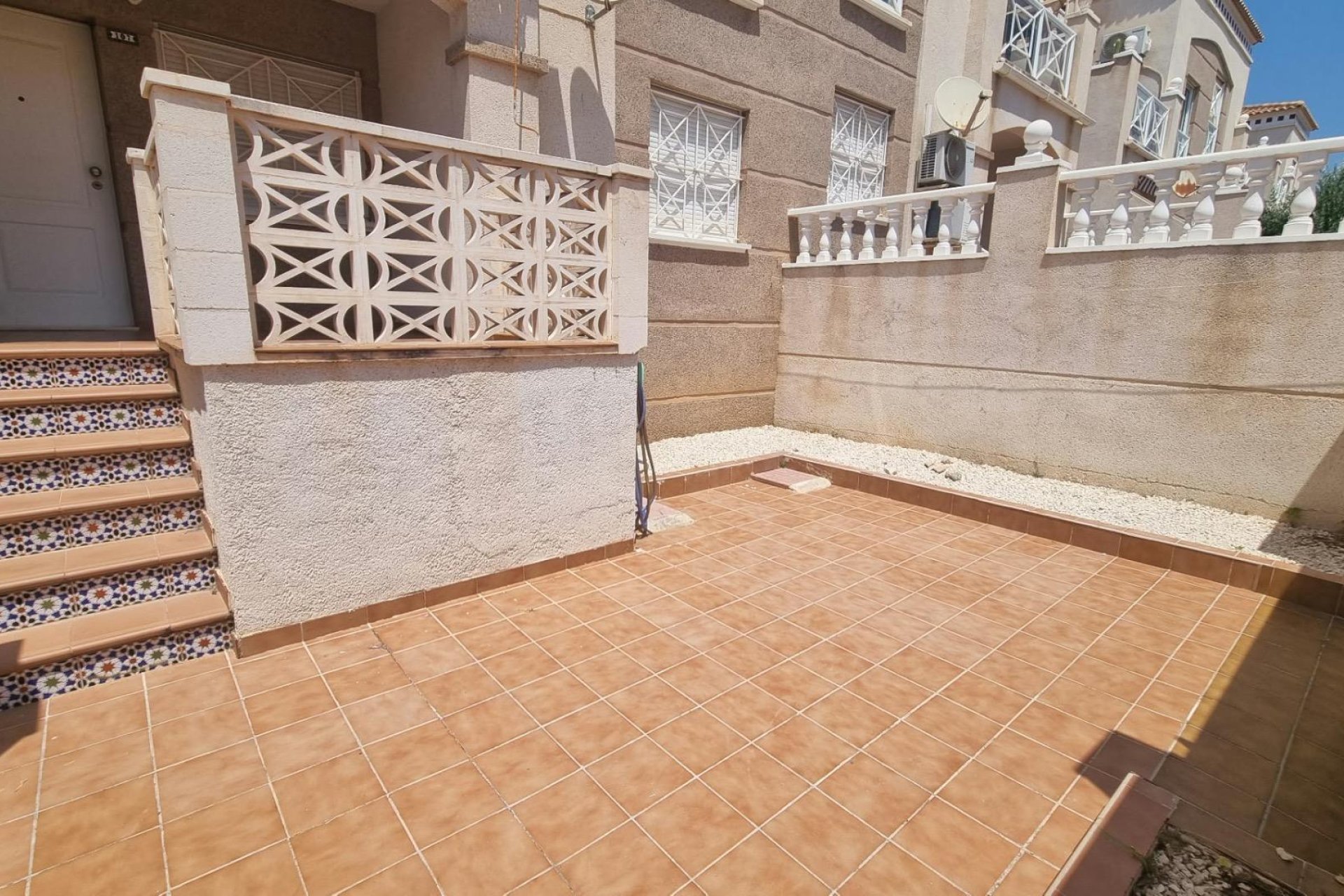 Resale - Bungalow -
Torrevieja - Torreblanca