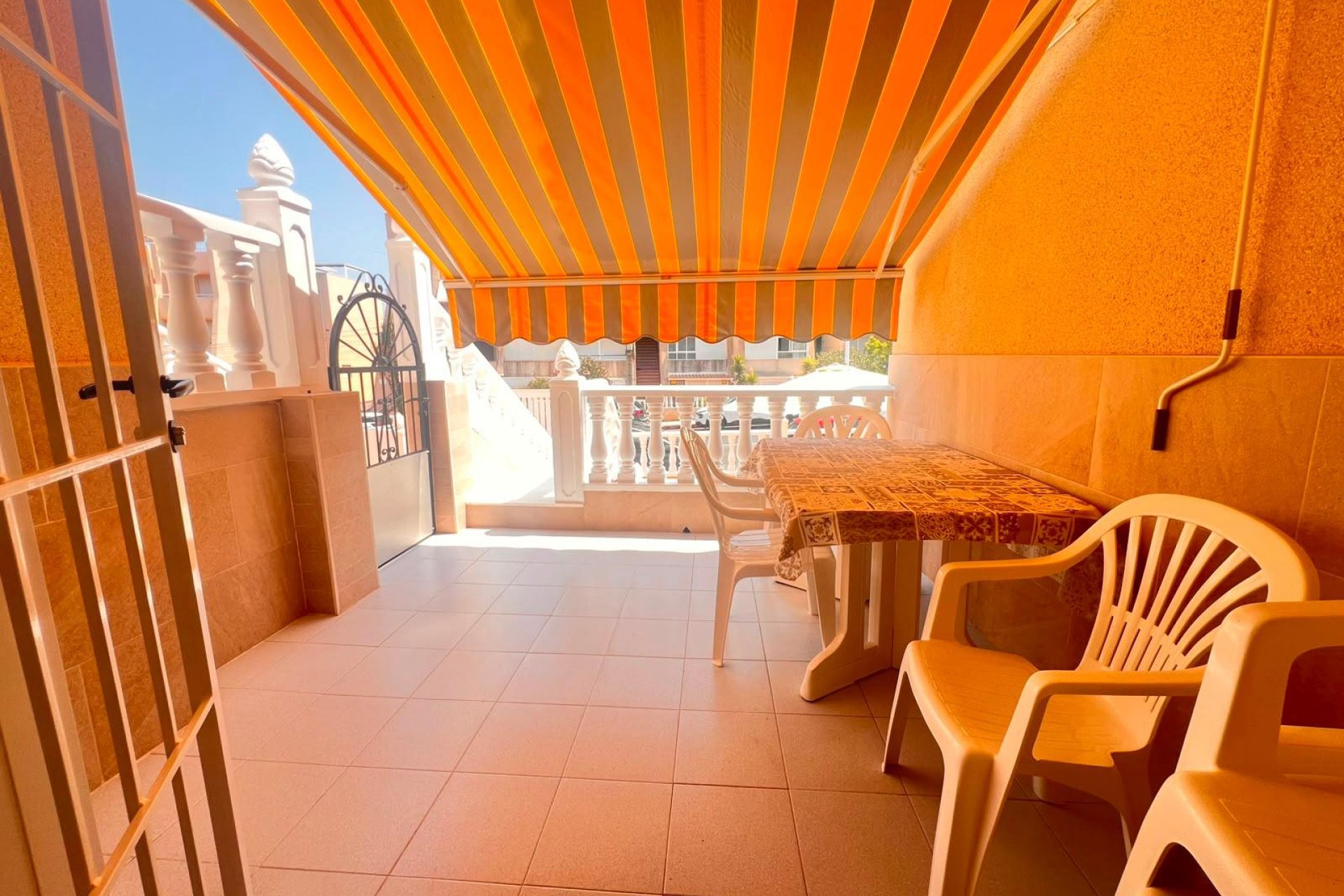 Resale - Bungalow -
Torrevieja - Torrejón