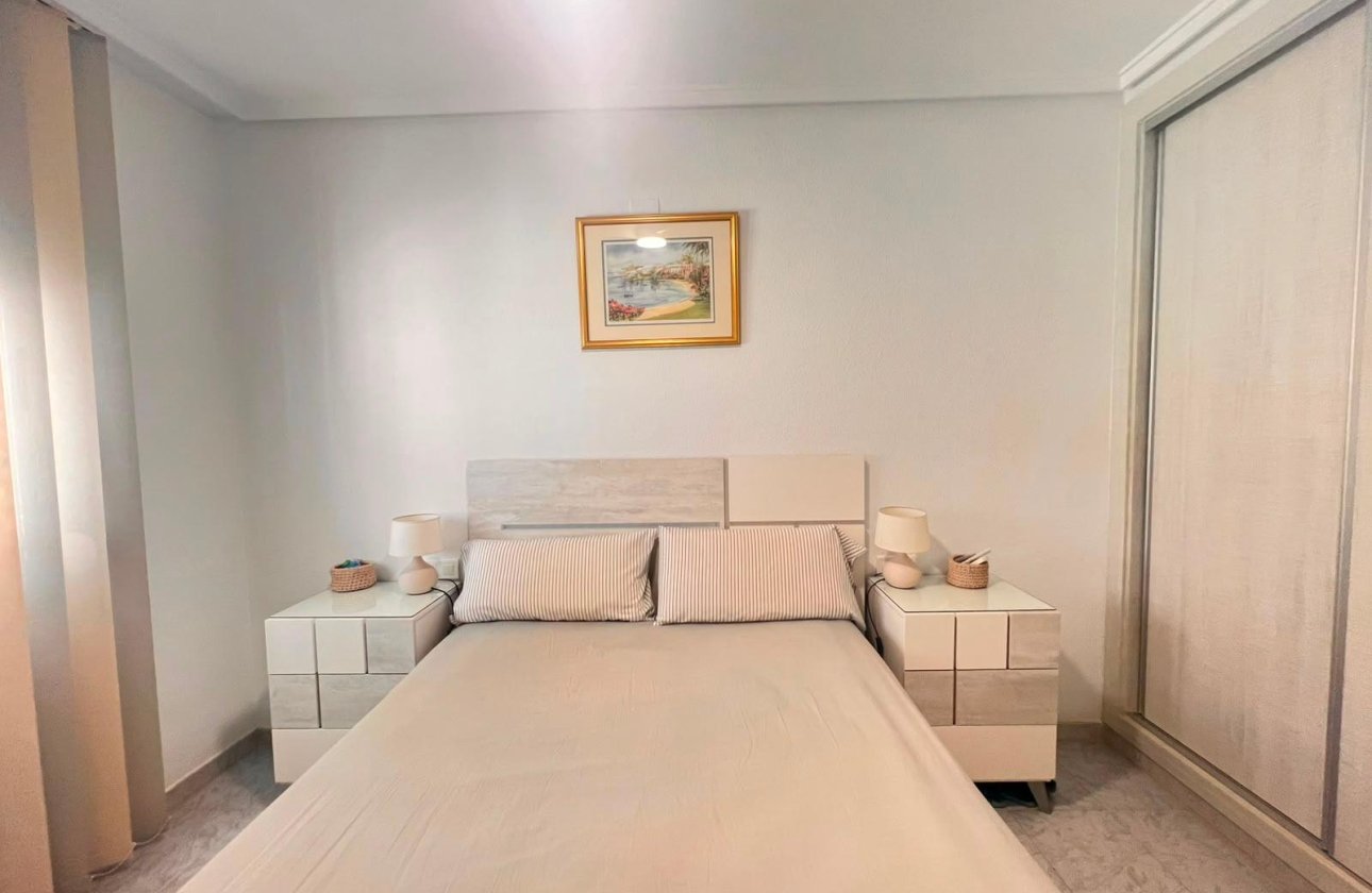 Resale - Bungalow -
Torrevieja - Torrejón