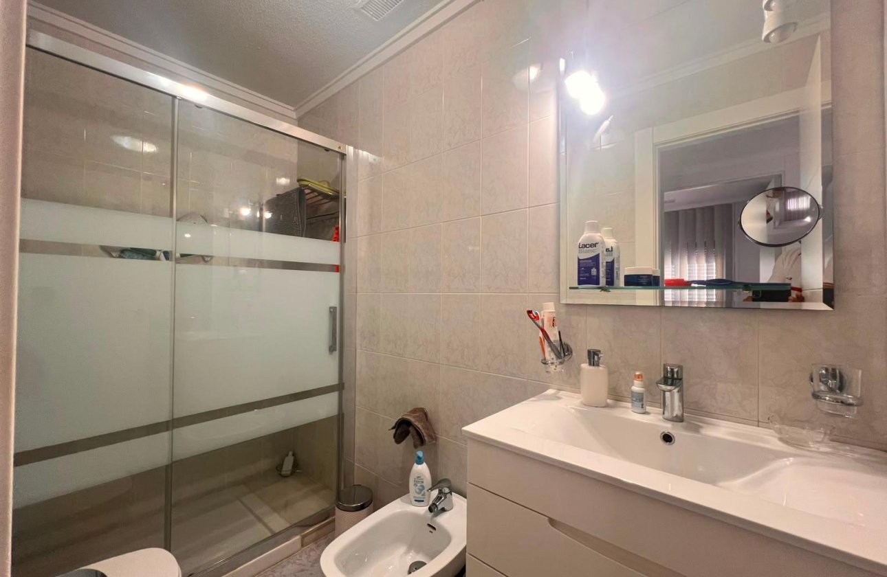 Resale - Bungalow -
Torrevieja - Torrejón