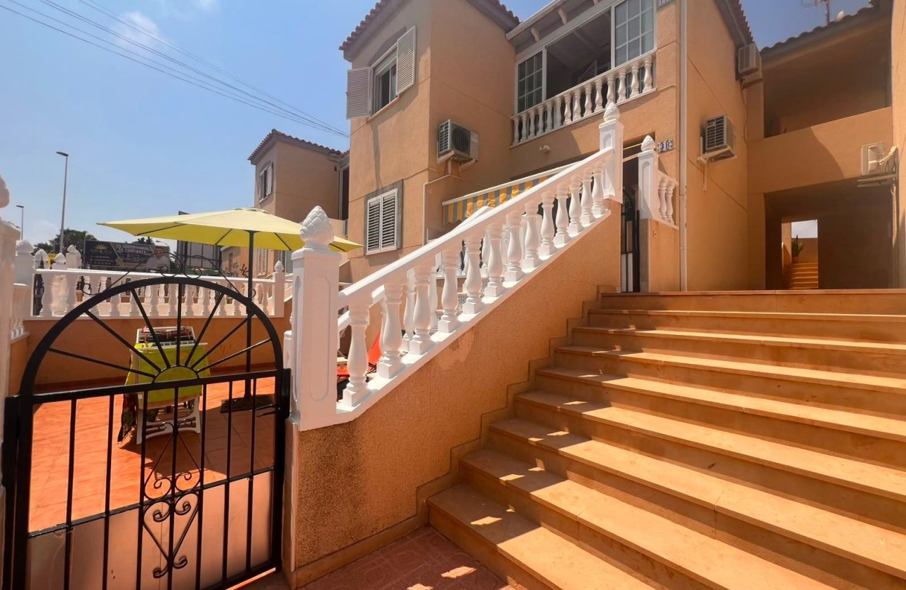 Resale - Bungalow -
Torrevieja - Torrejón