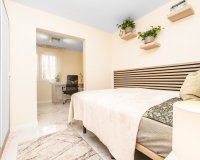 Resale - Bungalow -
Torrevieja - Torretas
