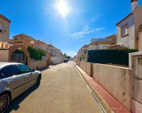 Resale - Bungalow -
Torrevieja - Torretas