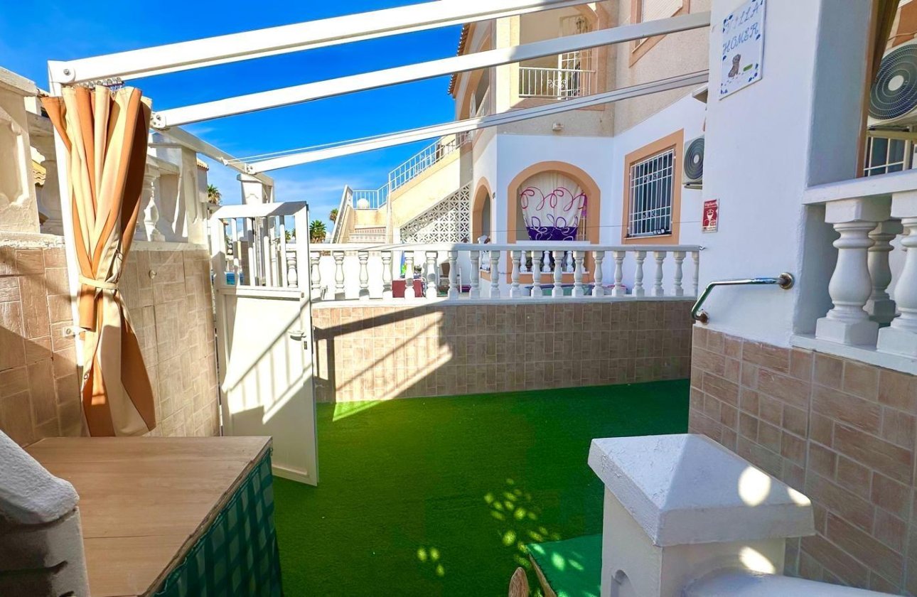 Resale - Bungalow -
Torrevieja - Torretas