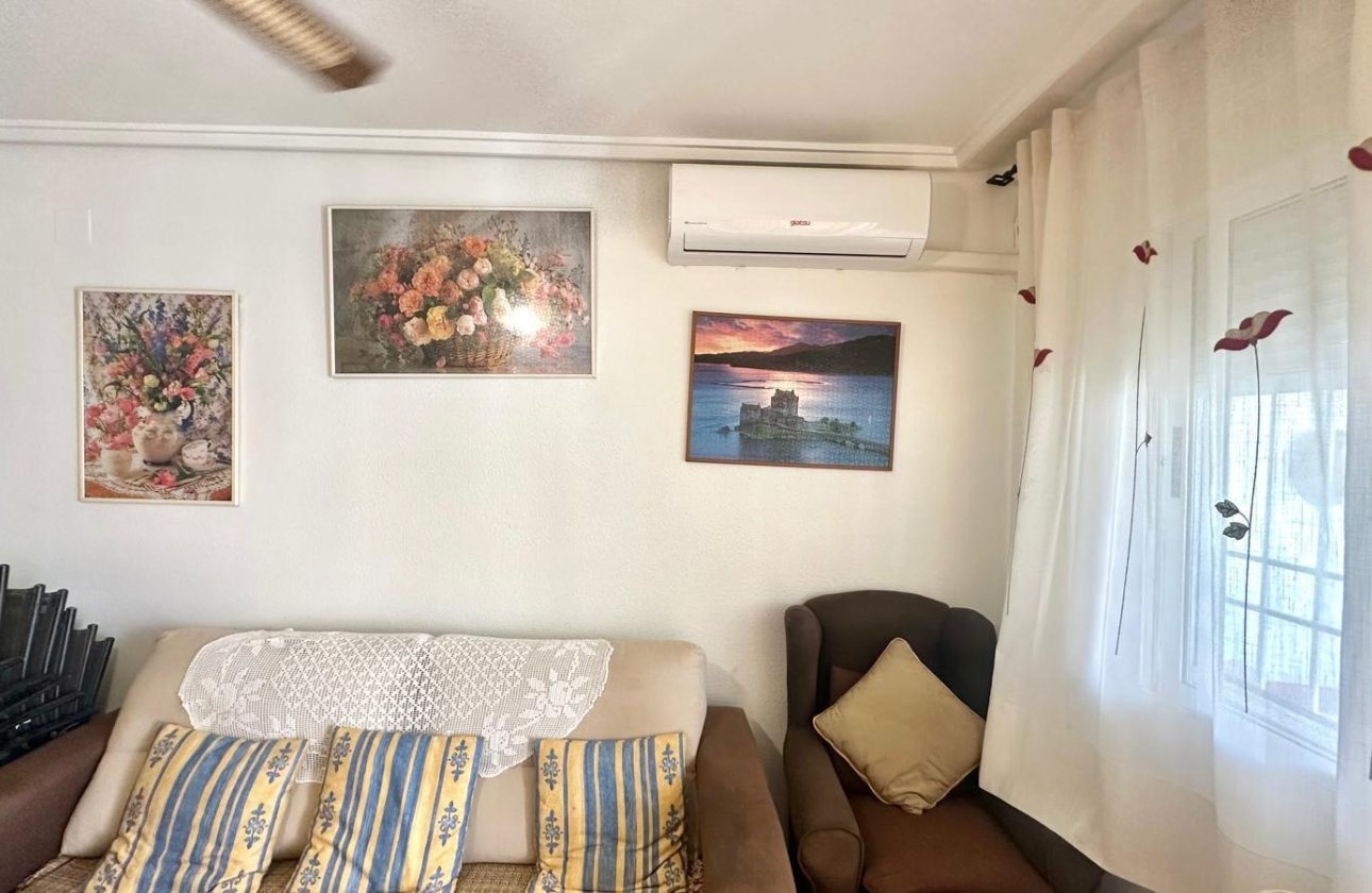 Resale - Bungalow -
Torrevieja - Torretas