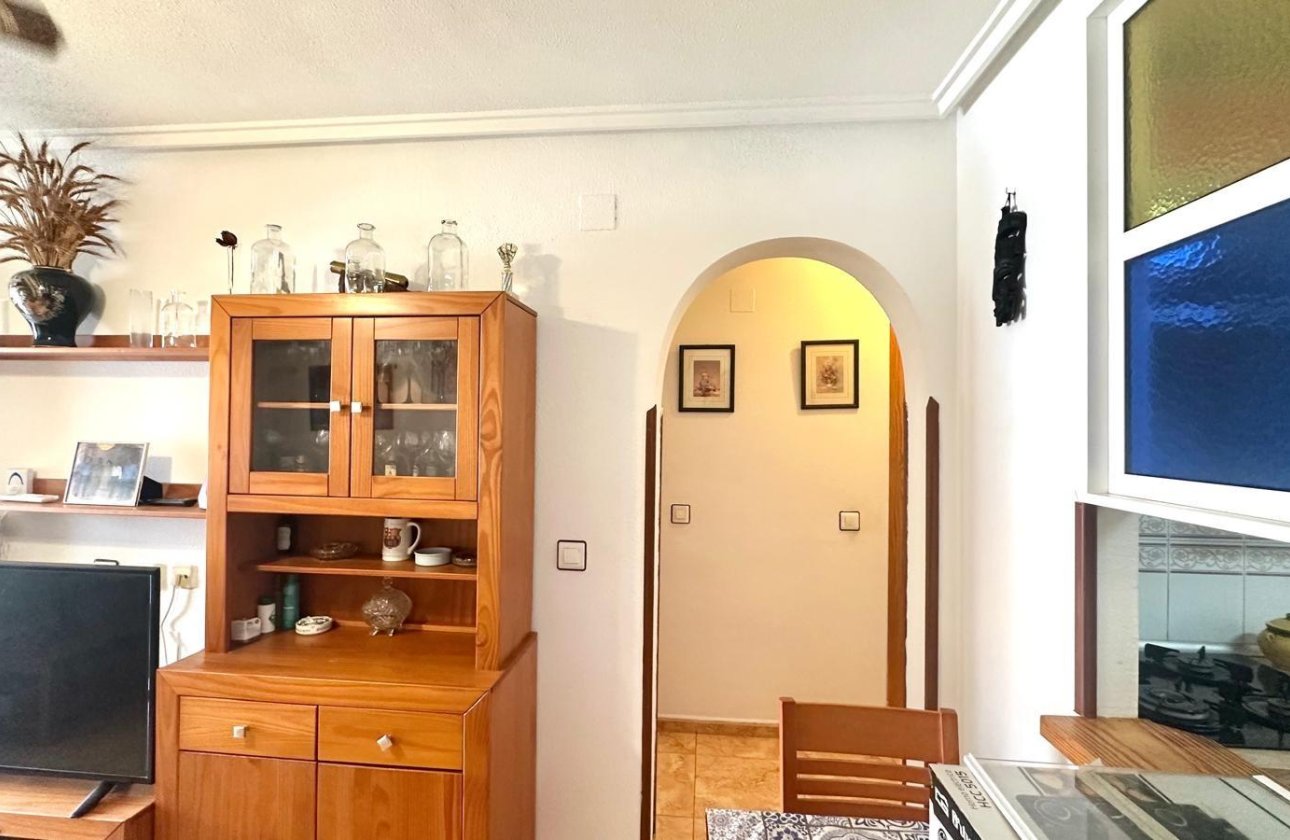 Resale - Bungalow -
Torrevieja - Torretas