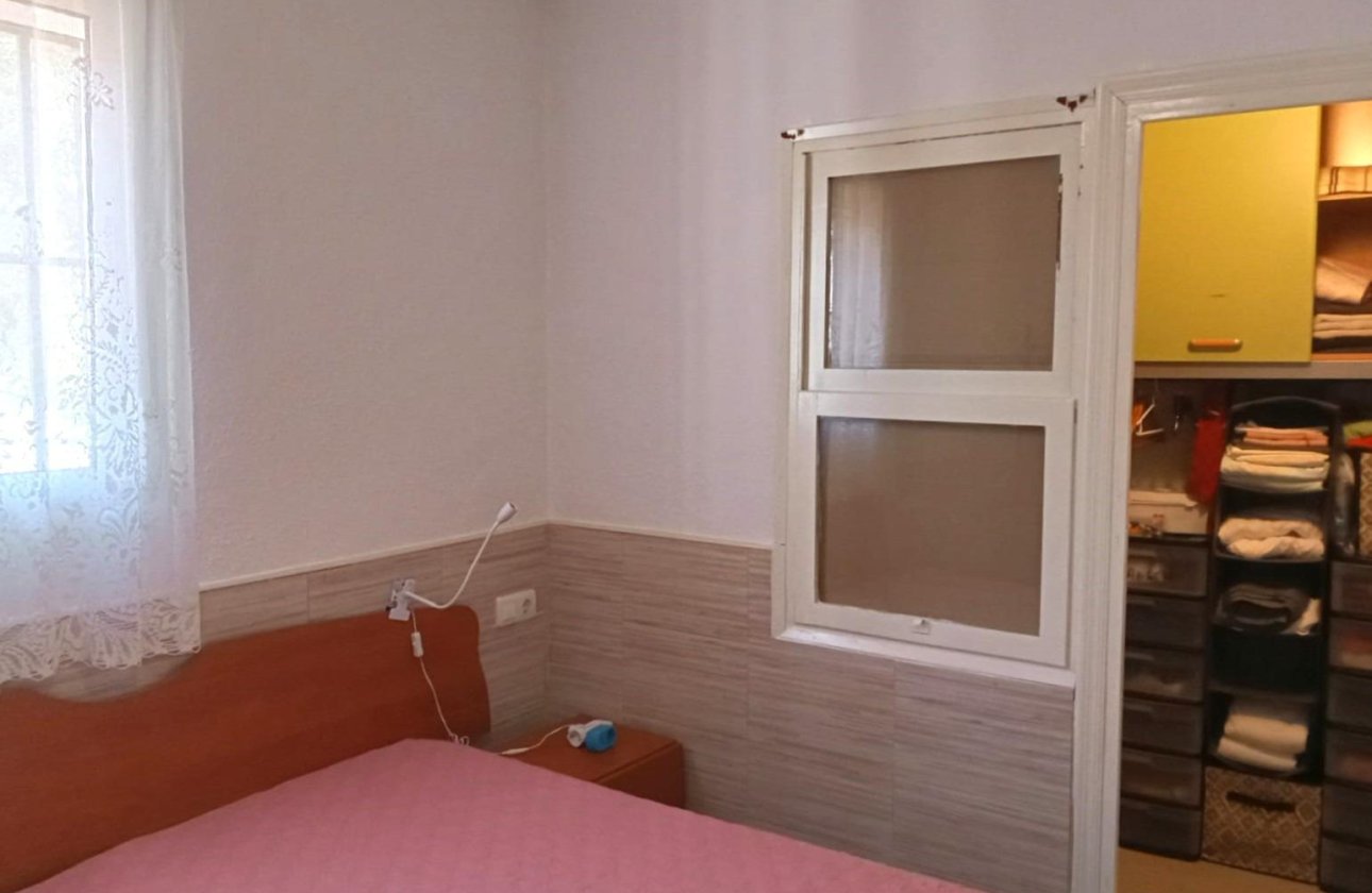 Resale - Bungalow -
Torrevieja - Torretas