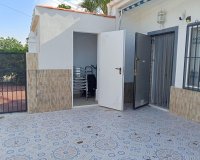 Resale - Bungalow -
Torrevieja - Torretas