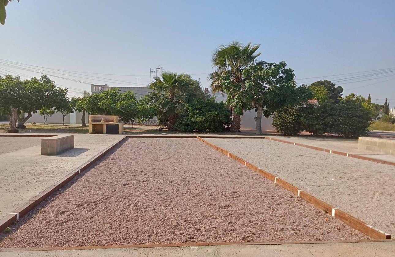 Resale - Bungalow -
Torrevieja - Torretas