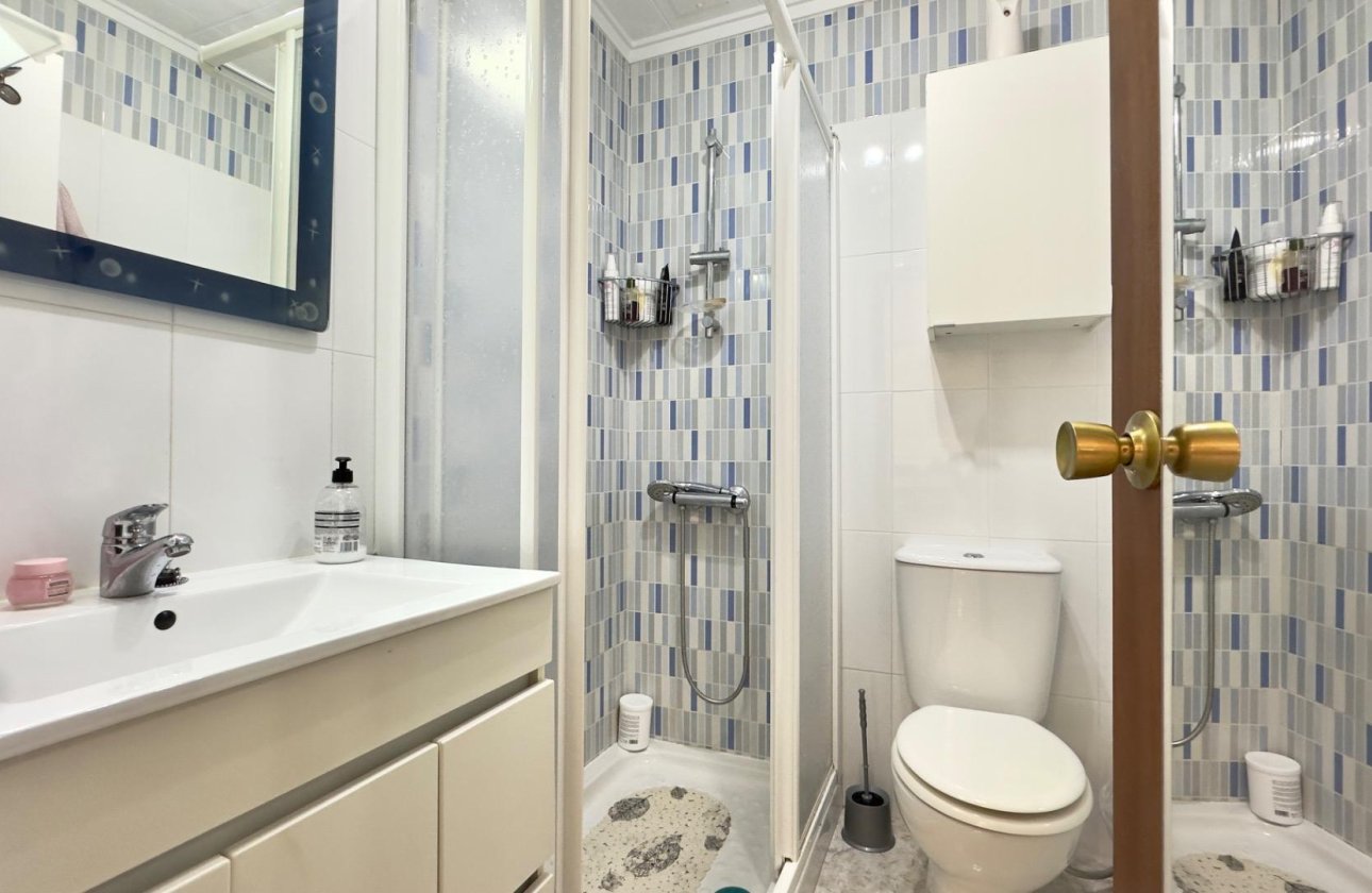 Resale - Bungalow -
Torrevieja - Torretas