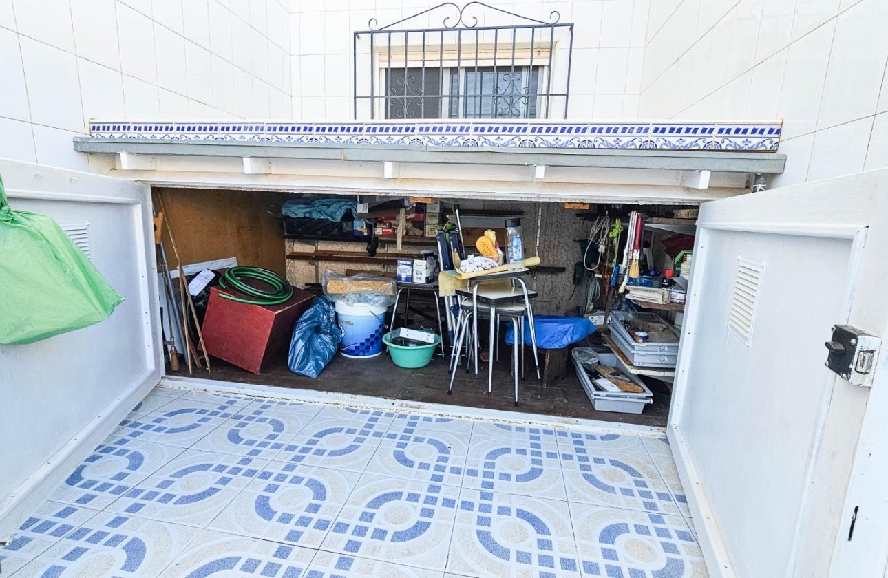 Resale - Bungalow -
Torrevieja - Torretas