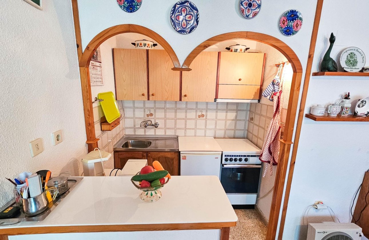 Resale - Bungalow -
Torrevieja - Torretas