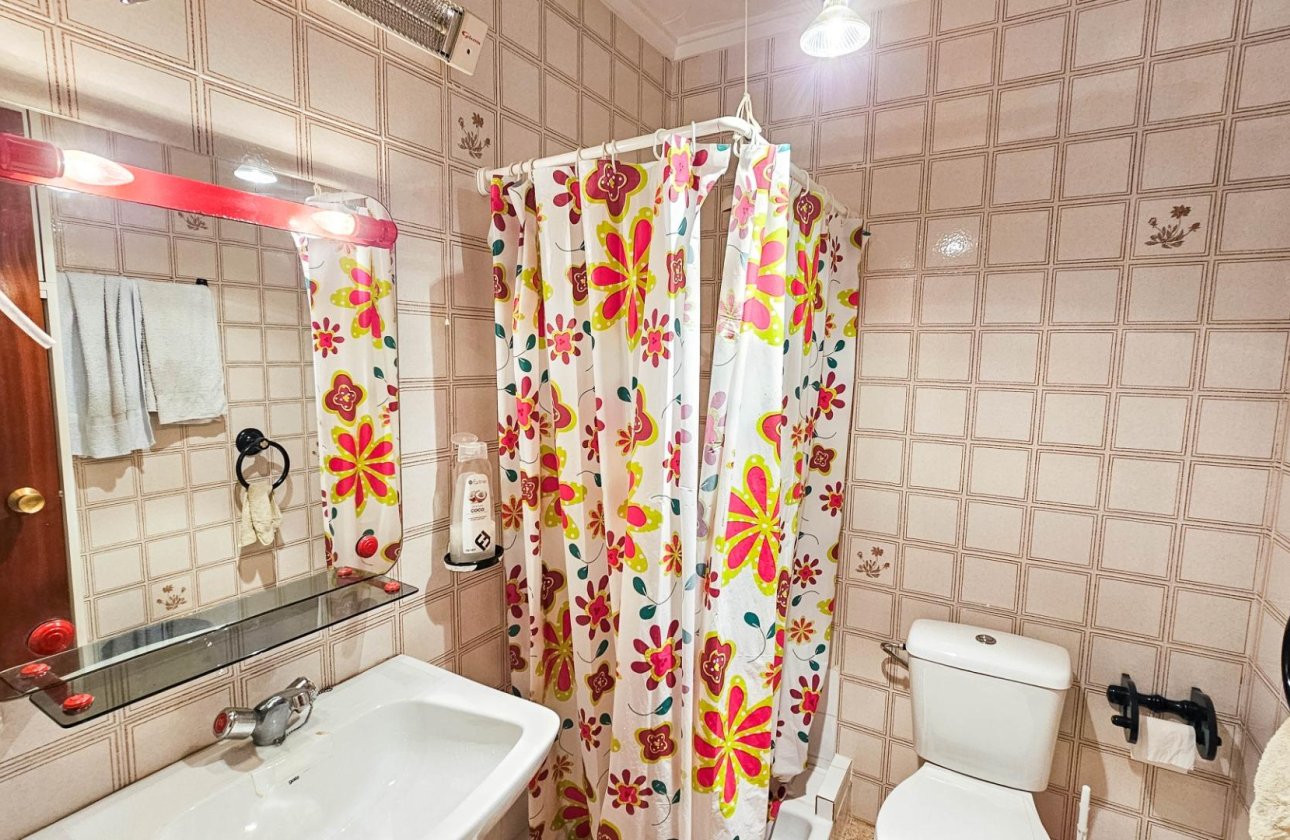 Resale - Bungalow -
Torrevieja - Torretas