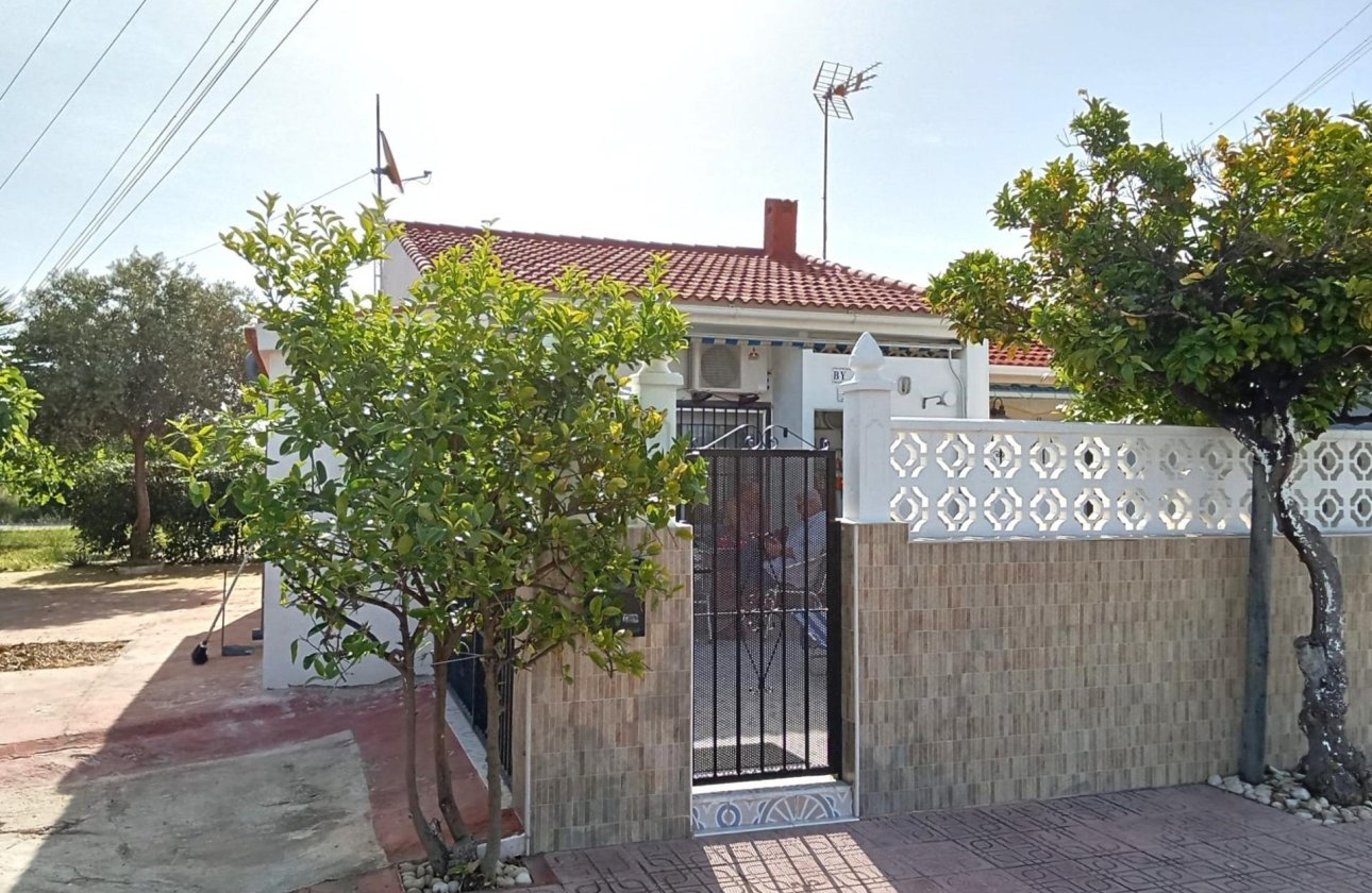 Resale - Bungalow -
Torrevieja - Torretas