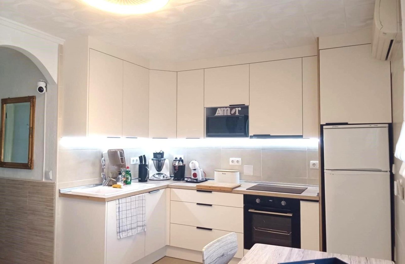 Resale - Bungalow -
Torrevieja - Torretas