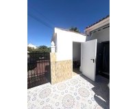 Resale - Bungalow -
Torrevieja - Torretas