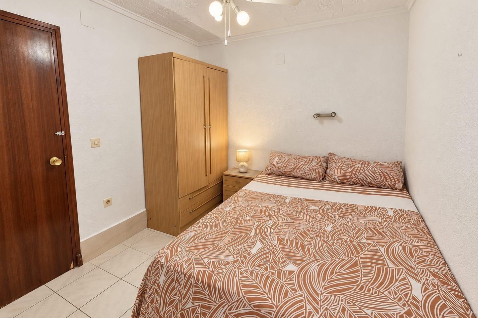 Resale - Bungalow -
Torrevieja - Torretas