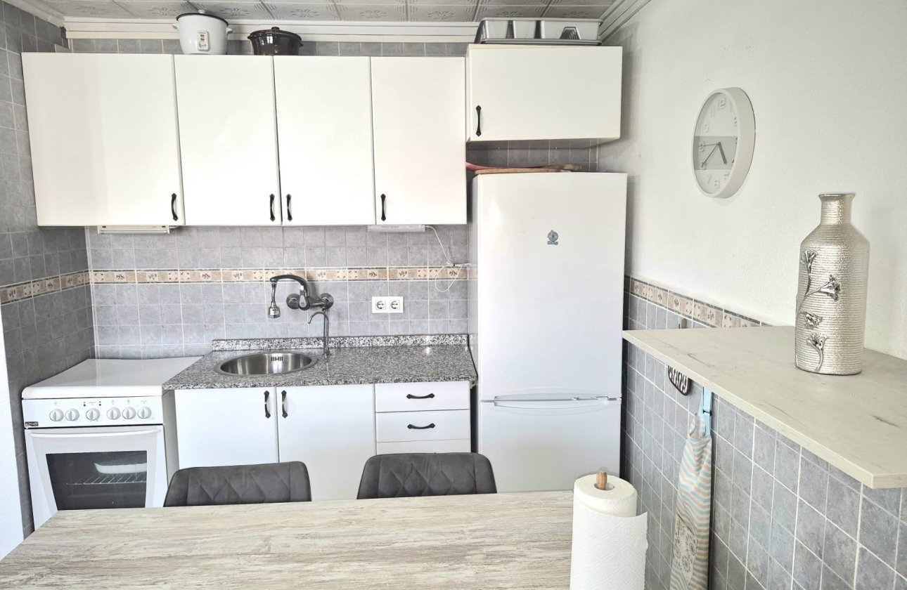 Resale - Bungalow -
Torrevieja - Torretas