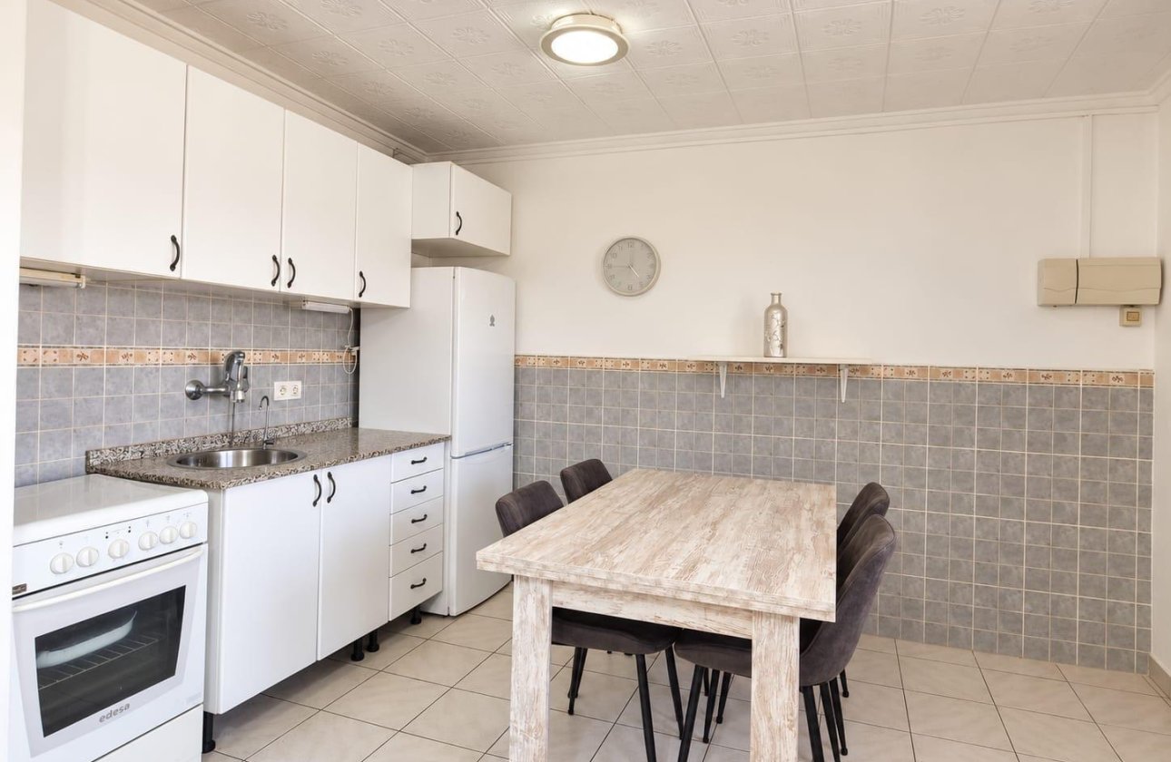 Resale - Bungalow -
Torrevieja - Torretas
