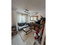 Resale - Bungalow -
Torrevieja - Zona Los Frutales