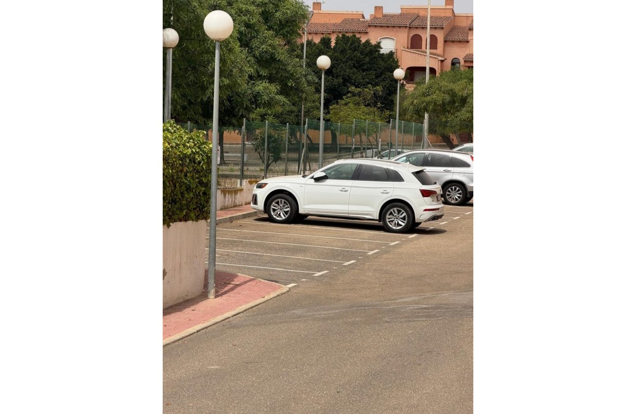 Resale - Bungalow -
Torrevieja - Zona Los Frutales