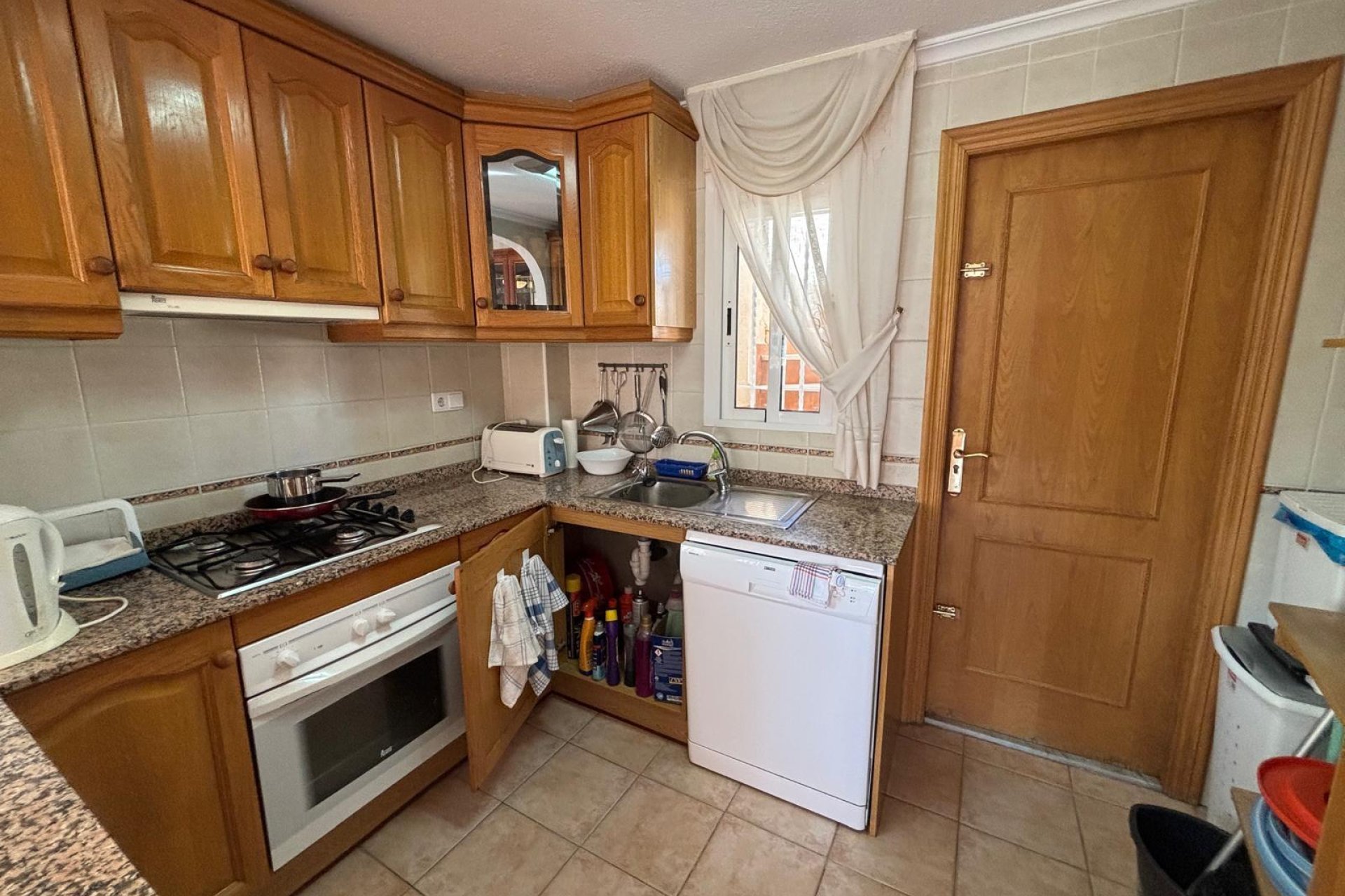 Resale - Bungalow -
Torrevieja