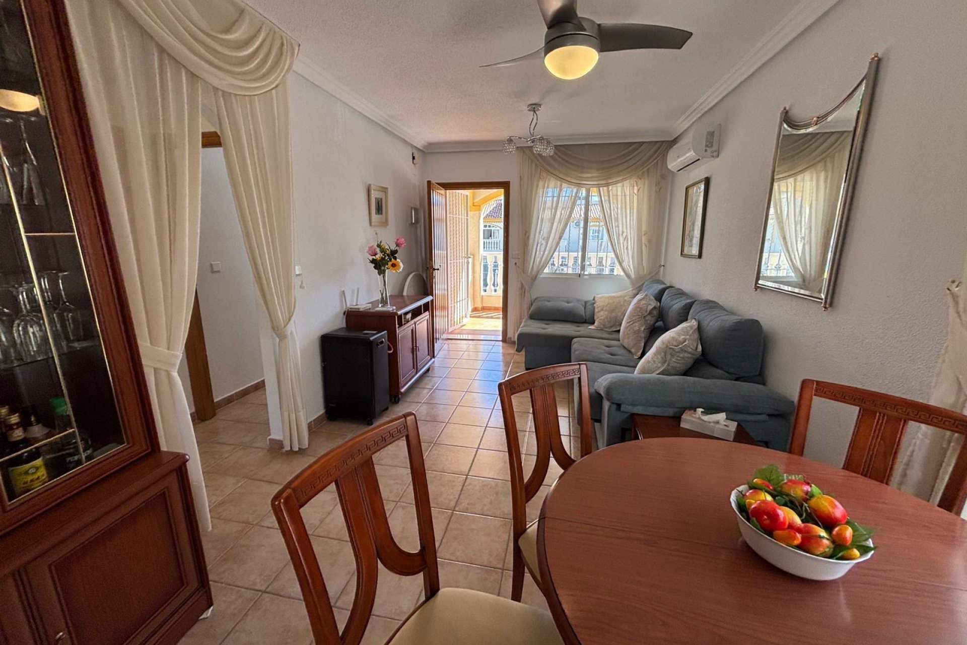 Resale - Bungalow -
Torrevieja