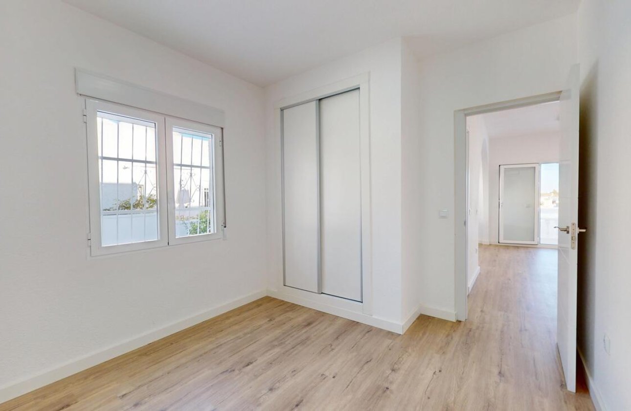 Resale - Bungalow -
Villamartin - Costa Blanca