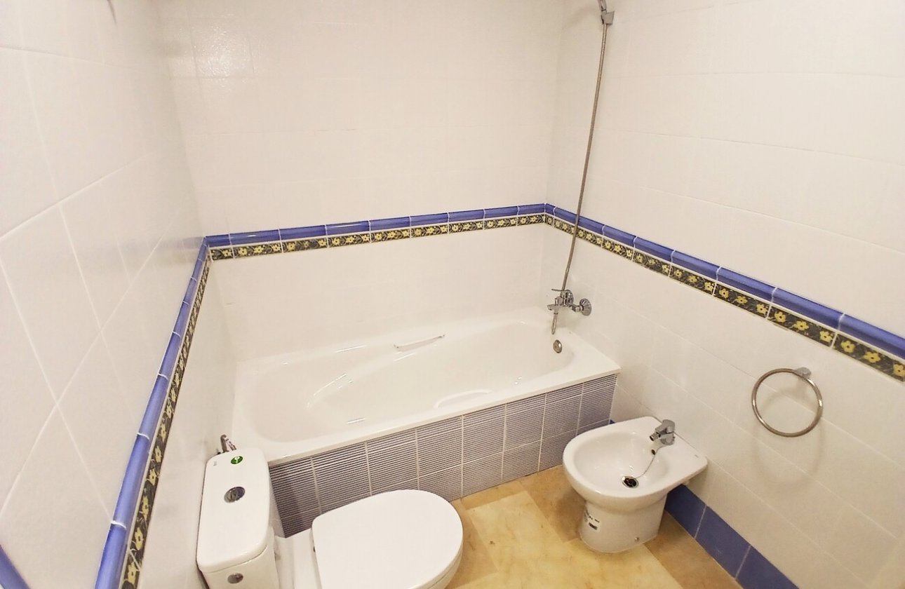 Resale - Bungalow -
Villamartin - Costa Blanca