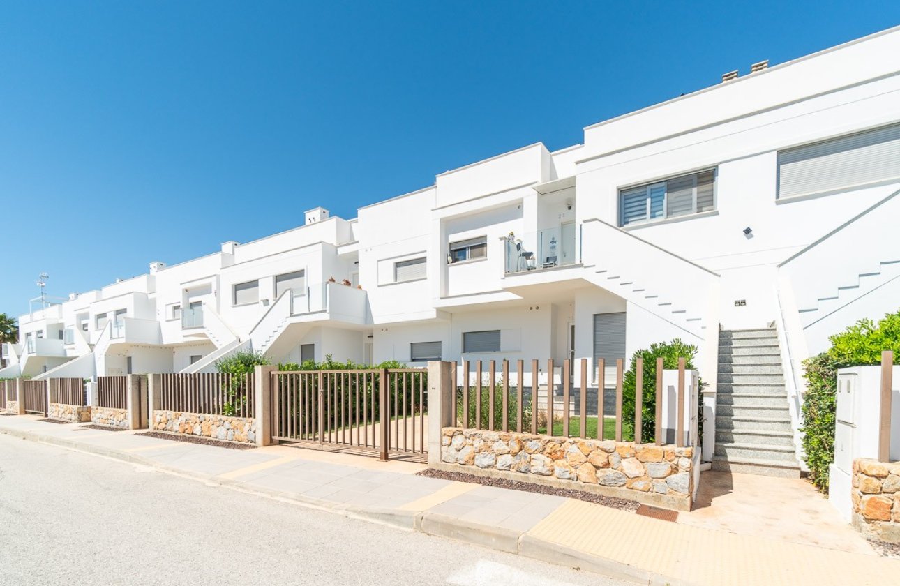 Resale - Bungalow -
Vistabella Golf Entre Naranjos - Inland
