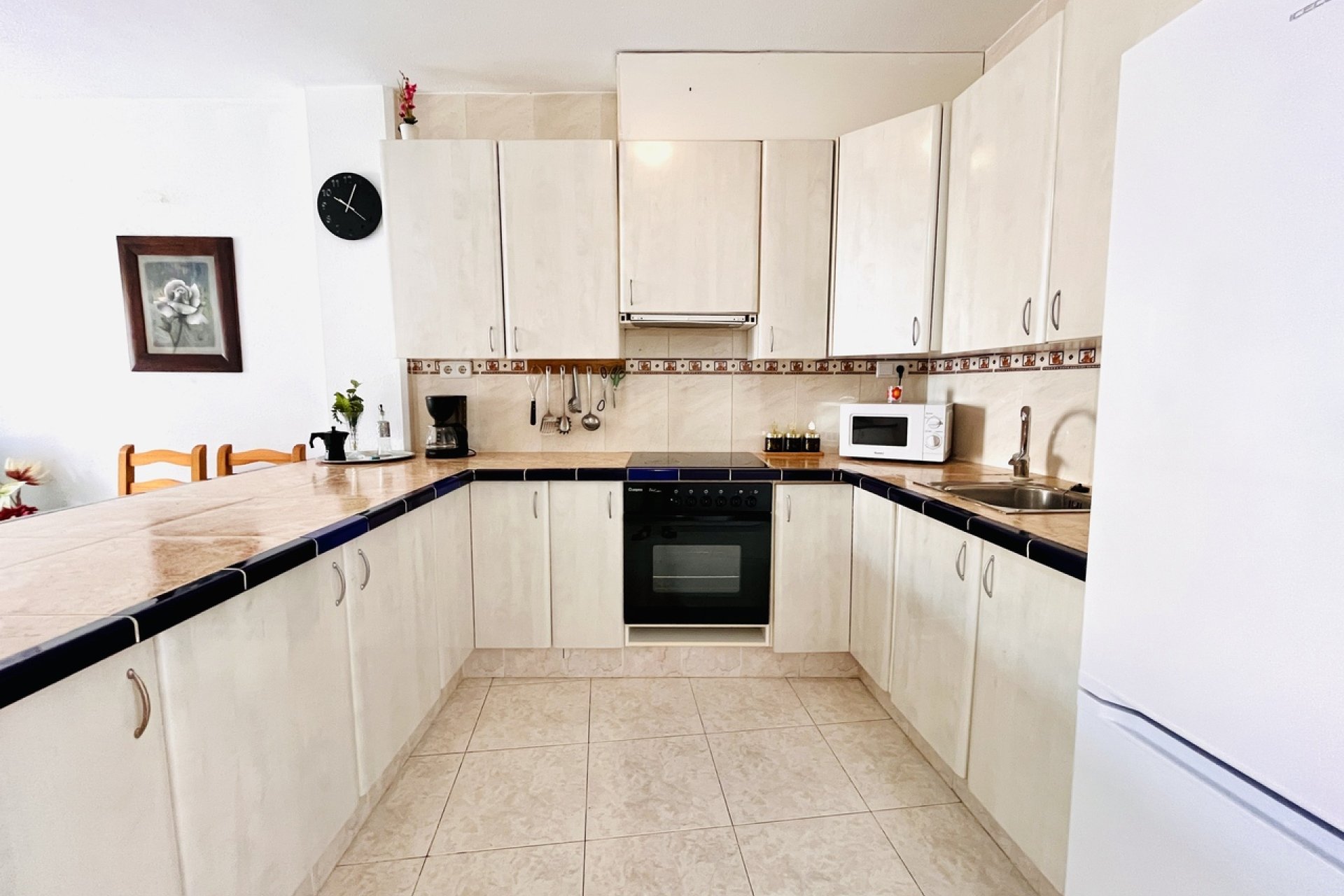 Resale - Commercial -
San Miguel de Salinas - Inland