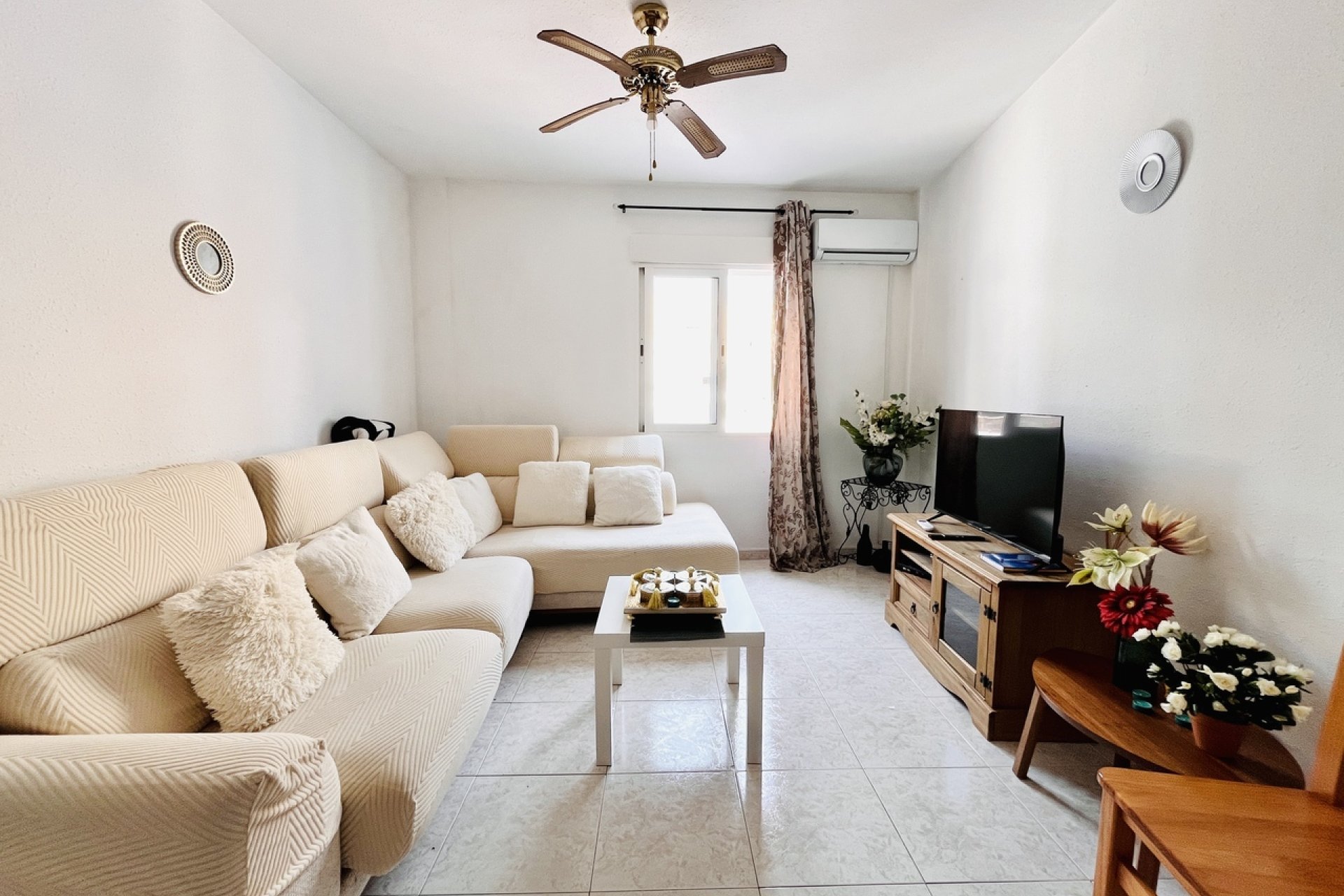 Resale - Commercial -
San Miguel de Salinas - Inland