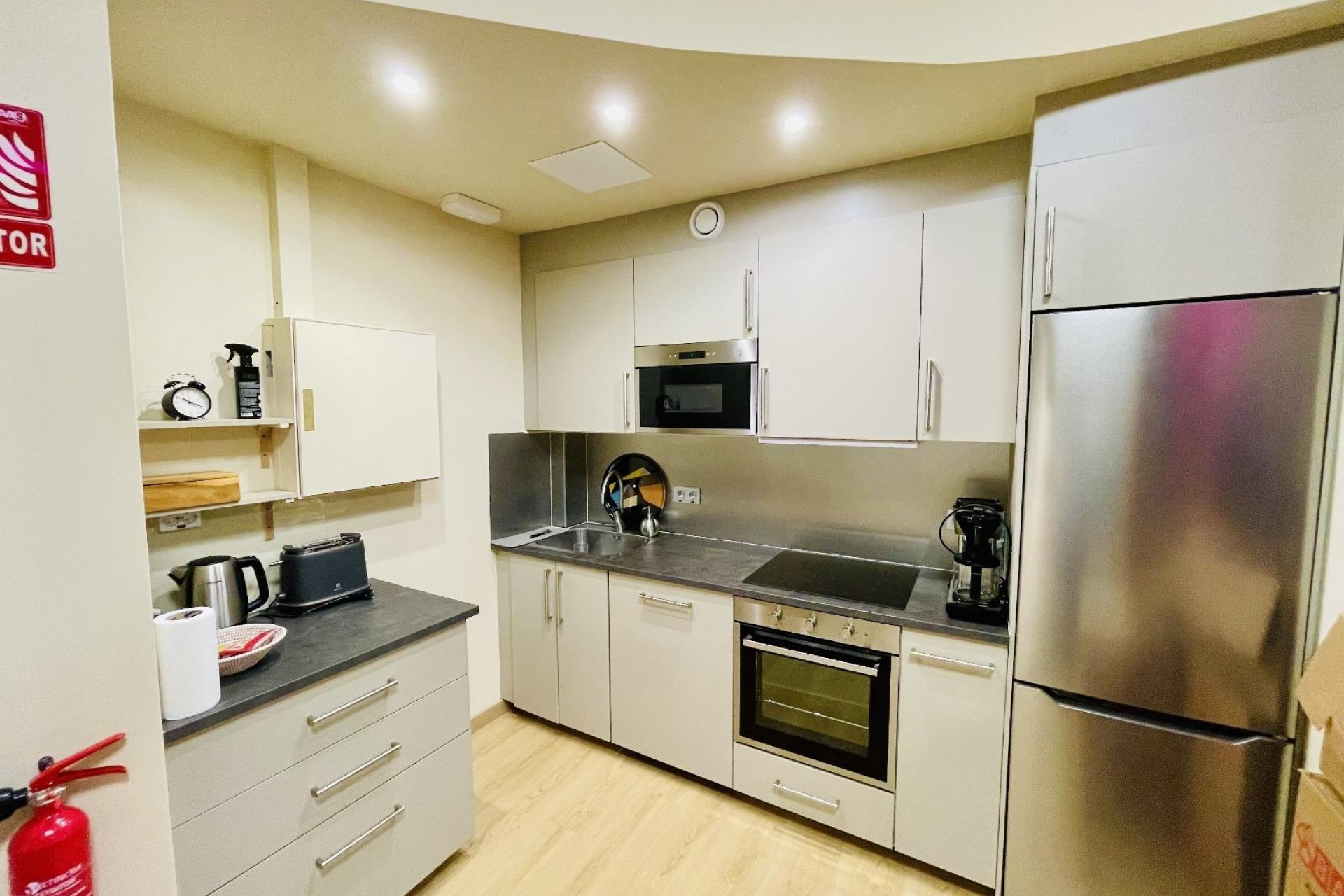 Resale - Commercial -
Torrevieja - Centro