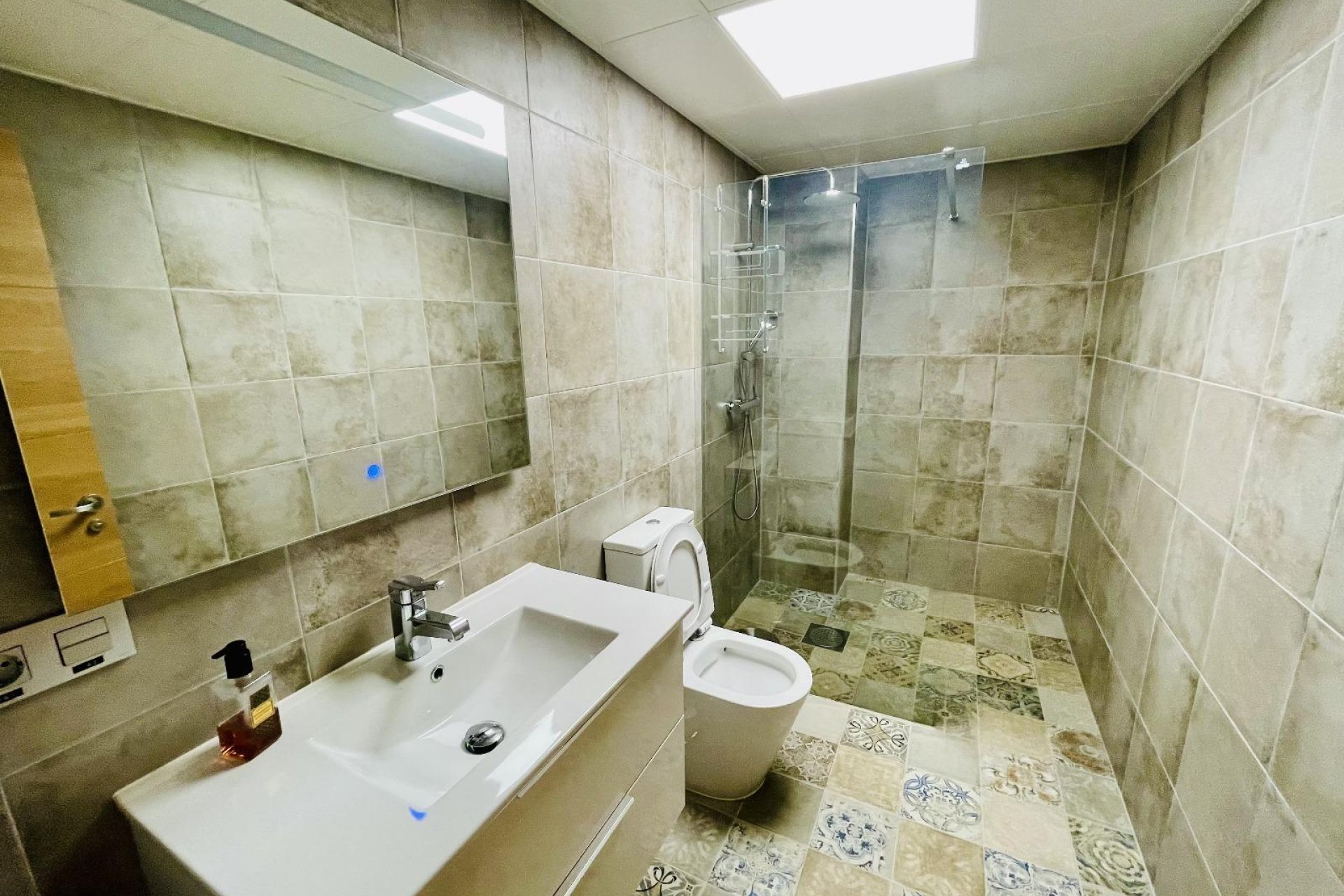 Resale - Commercial -
Torrevieja - Centro