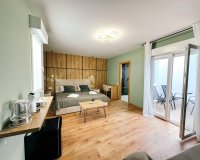 Resale - Commercial -
Torrevieja - Centro