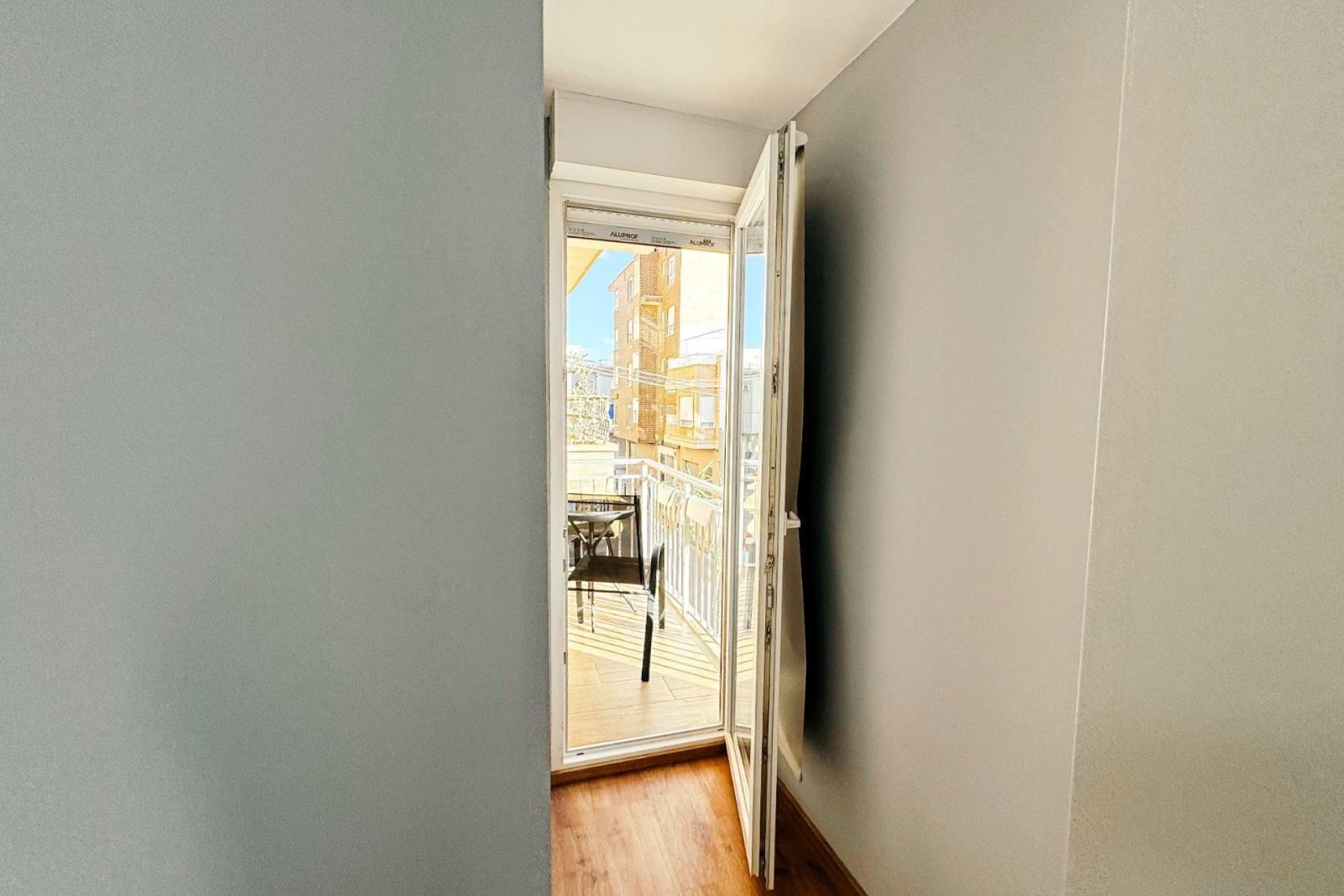 Resale - Commercial -
Torrevieja - Centro