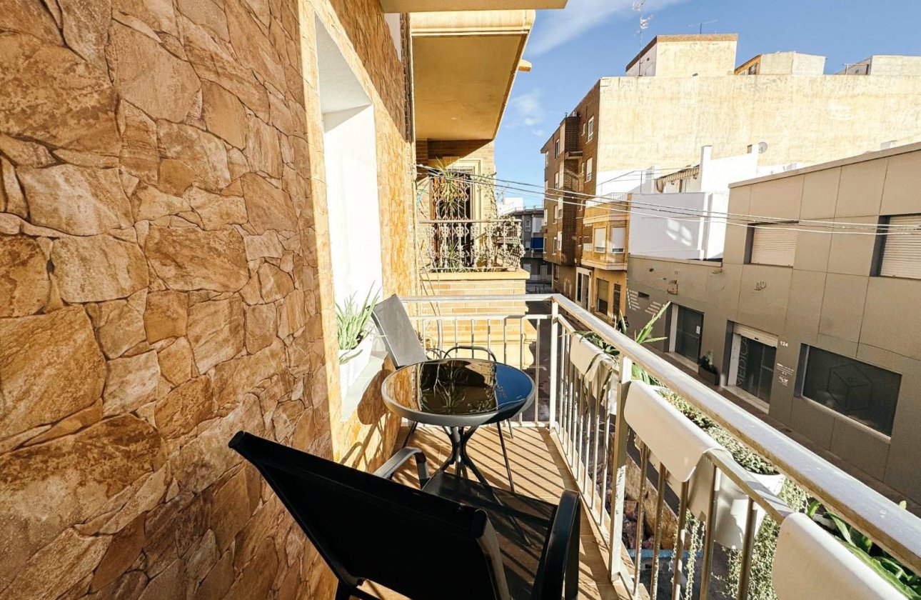 Resale - Commercial -
Torrevieja - Centro