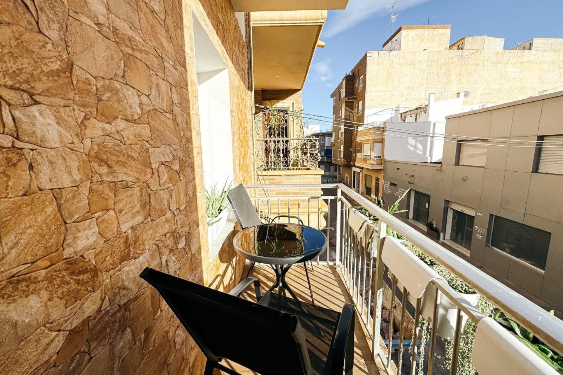 Resale - Commercial -
Torrevieja - Centro