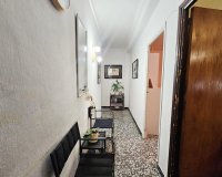 Resale - Commercial -
Torrevieja - Centro