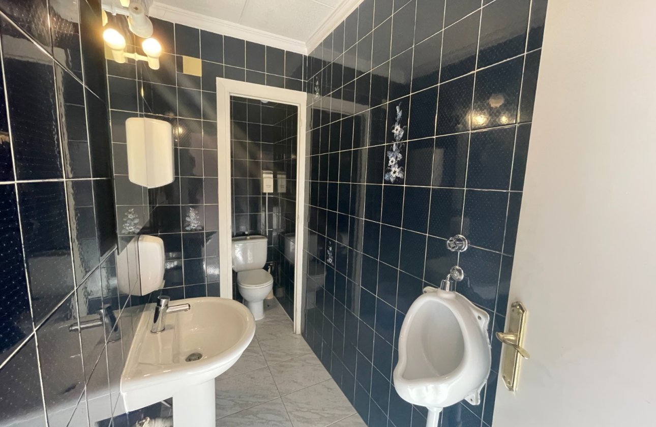 Resale - Commercial -
Torrevieja - Costa Blanca