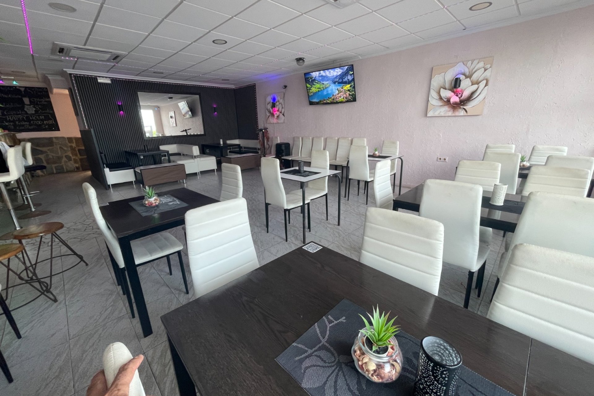 Resale - Commercial -
Torrevieja - Costa Blanca