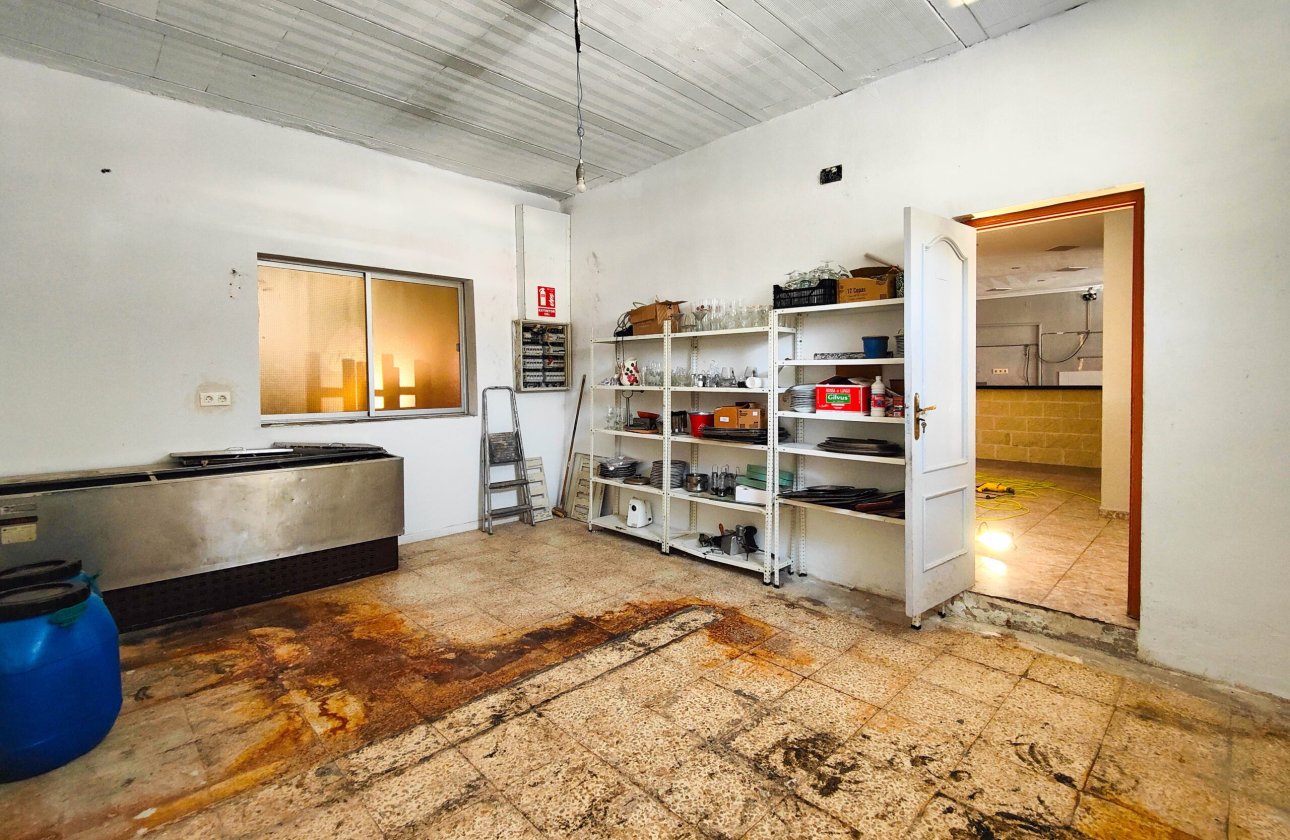 Resale - Commercial -
Torrevieja - Costa Blanca