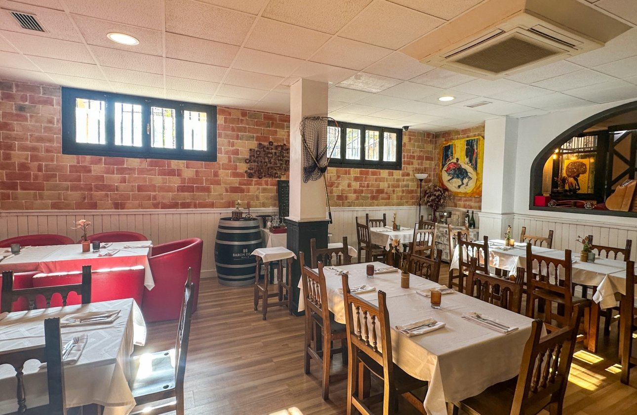 Resale - Commercial -
Torrevieja - Costa Blanca