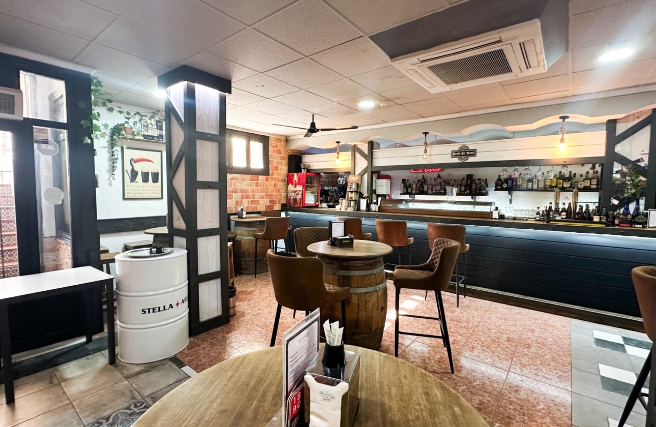 Resale - Commercial -
Torrevieja - Costa Blanca