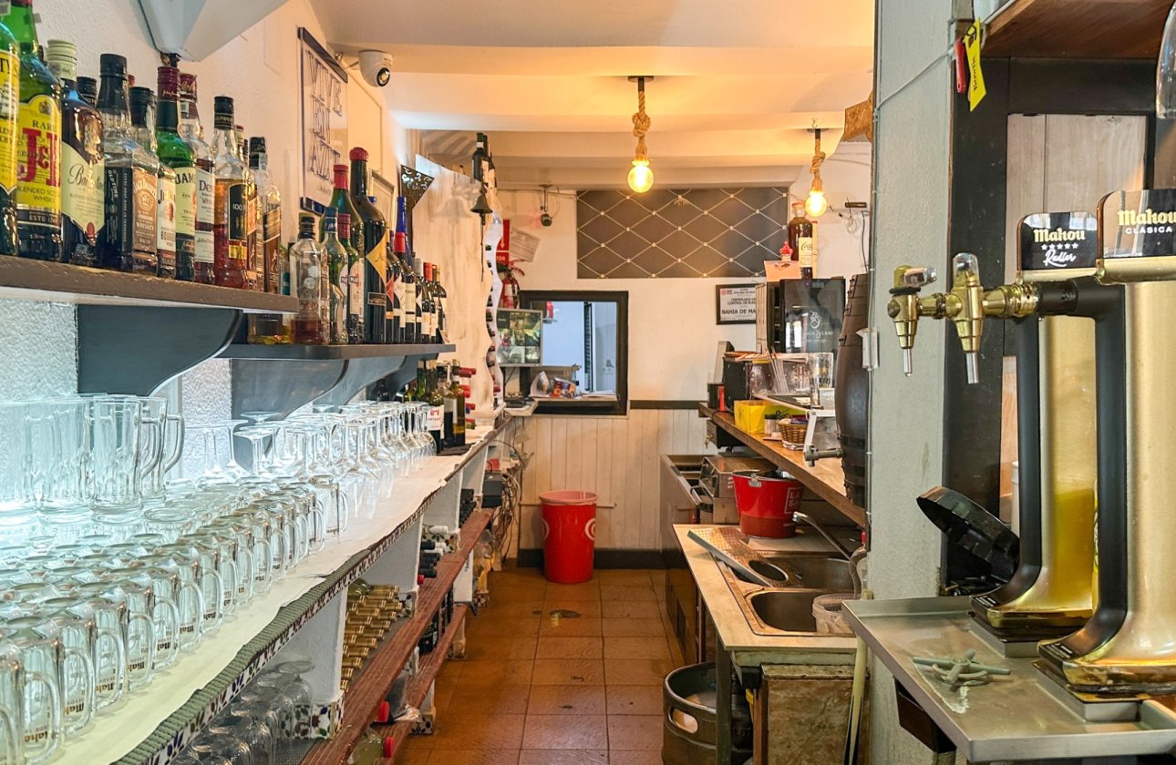 Resale - Commercial -
Torrevieja - Costa Blanca