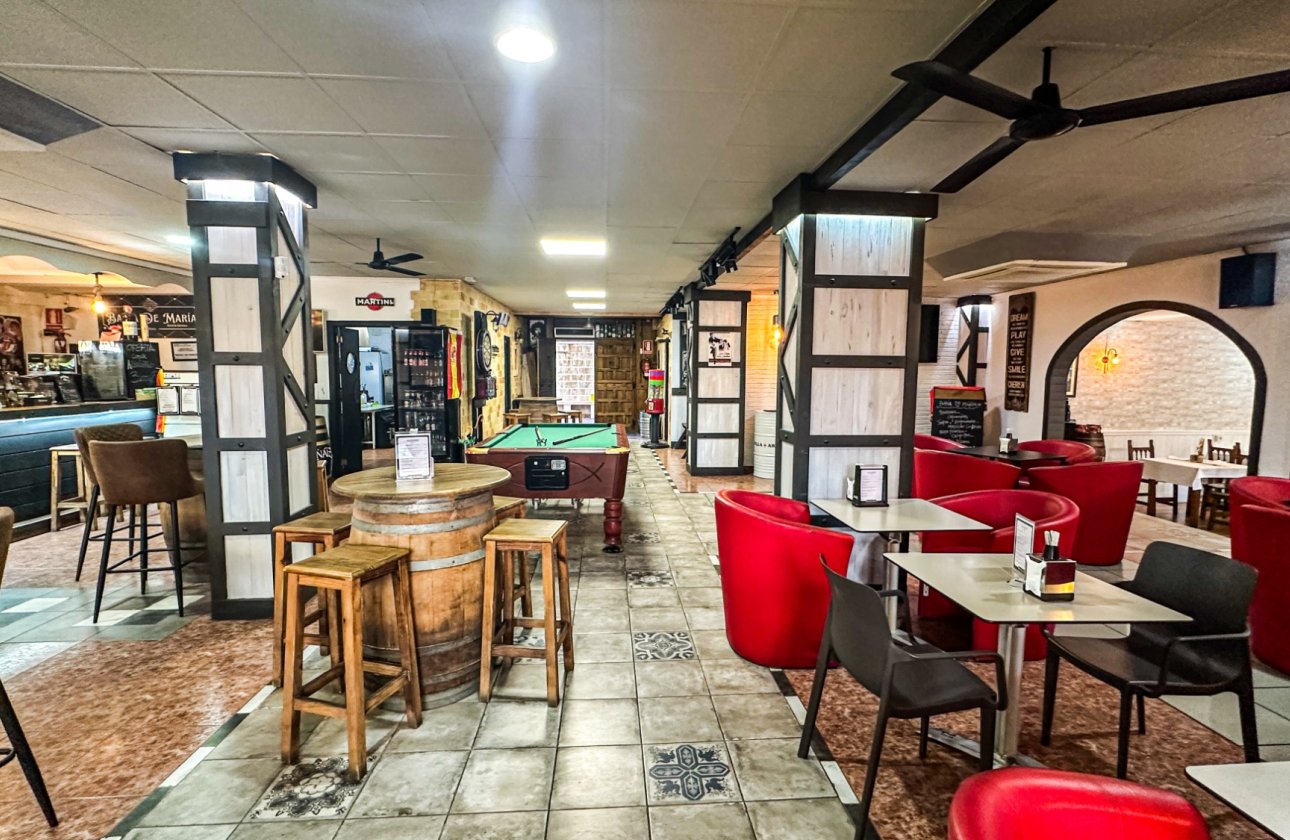 Resale - Commercial -
Torrevieja - Costa Blanca