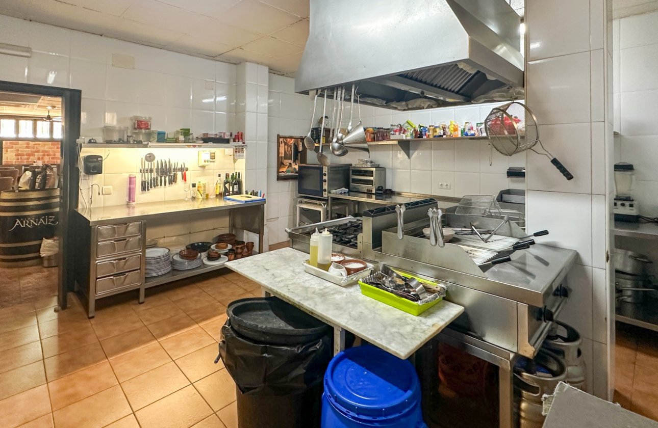 Resale - Commercial -
Torrevieja - Costa Blanca